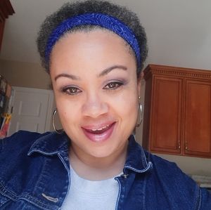 Meet your Posher, Annie